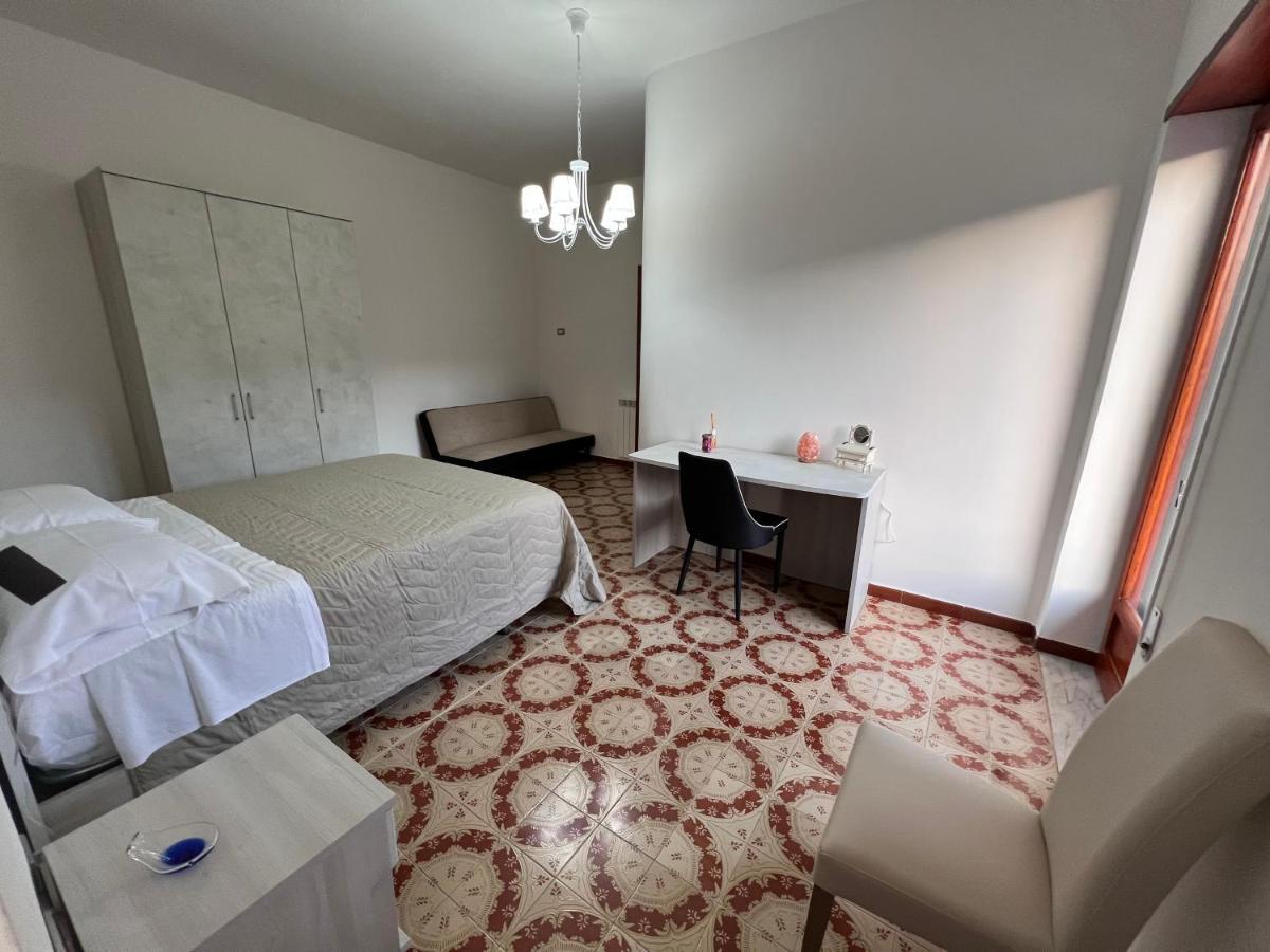 Atomos Bed & Breakfast Alvignano Екстериор снимка