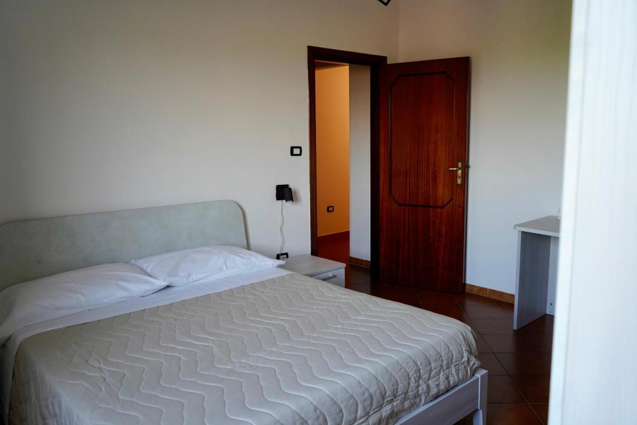Atomos Bed & Breakfast Alvignano Екстериор снимка
