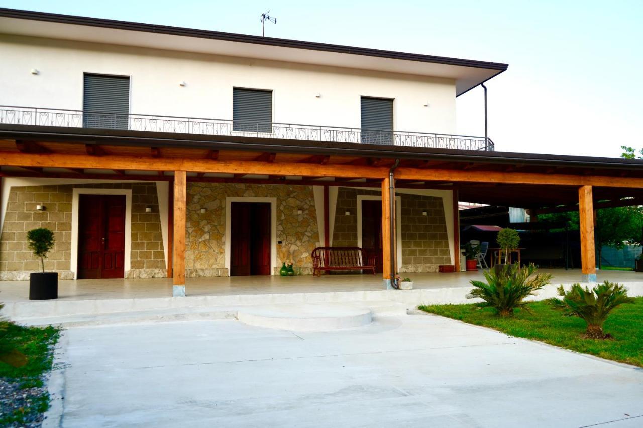 Atomos Bed & Breakfast Alvignano Екстериор снимка