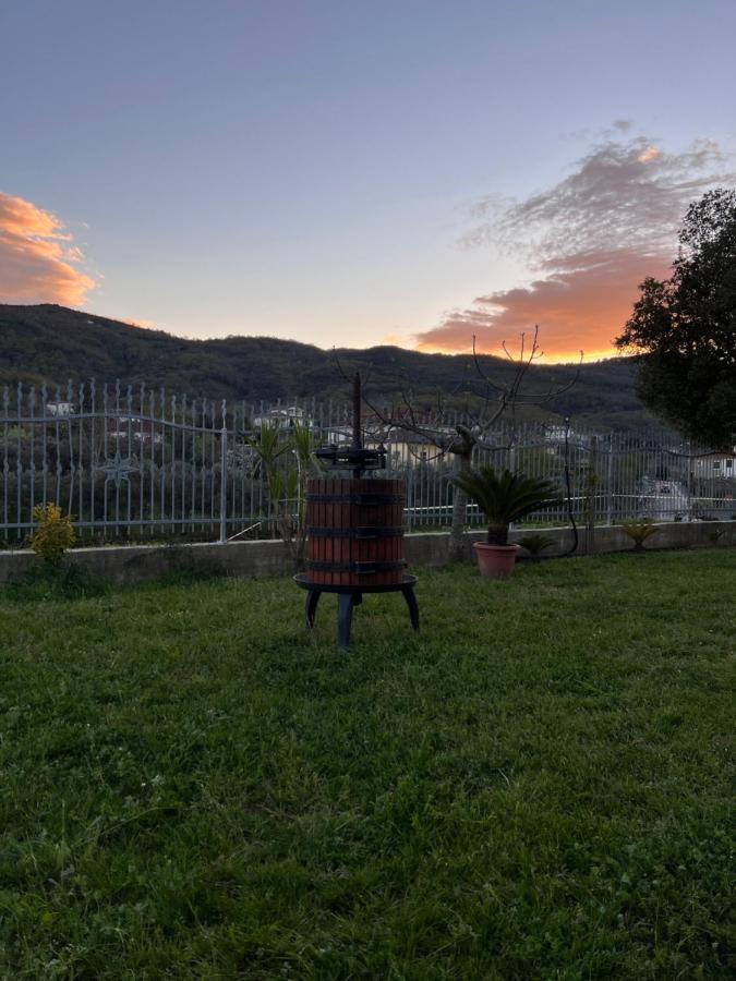 Atomos Bed & Breakfast Alvignano Екстериор снимка