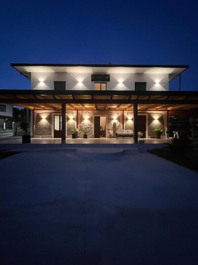 Atomos Bed & Breakfast Alvignano Екстериор снимка