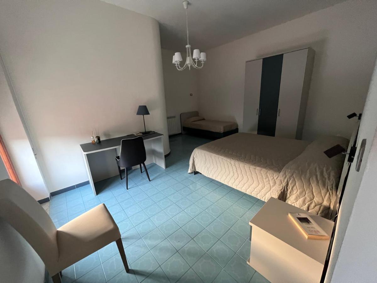 Atomos Bed & Breakfast Alvignano Екстериор снимка