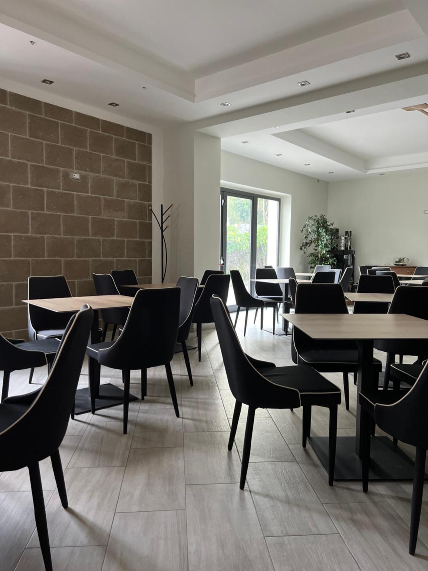 Atomos Bed & Breakfast Alvignano Екстериор снимка